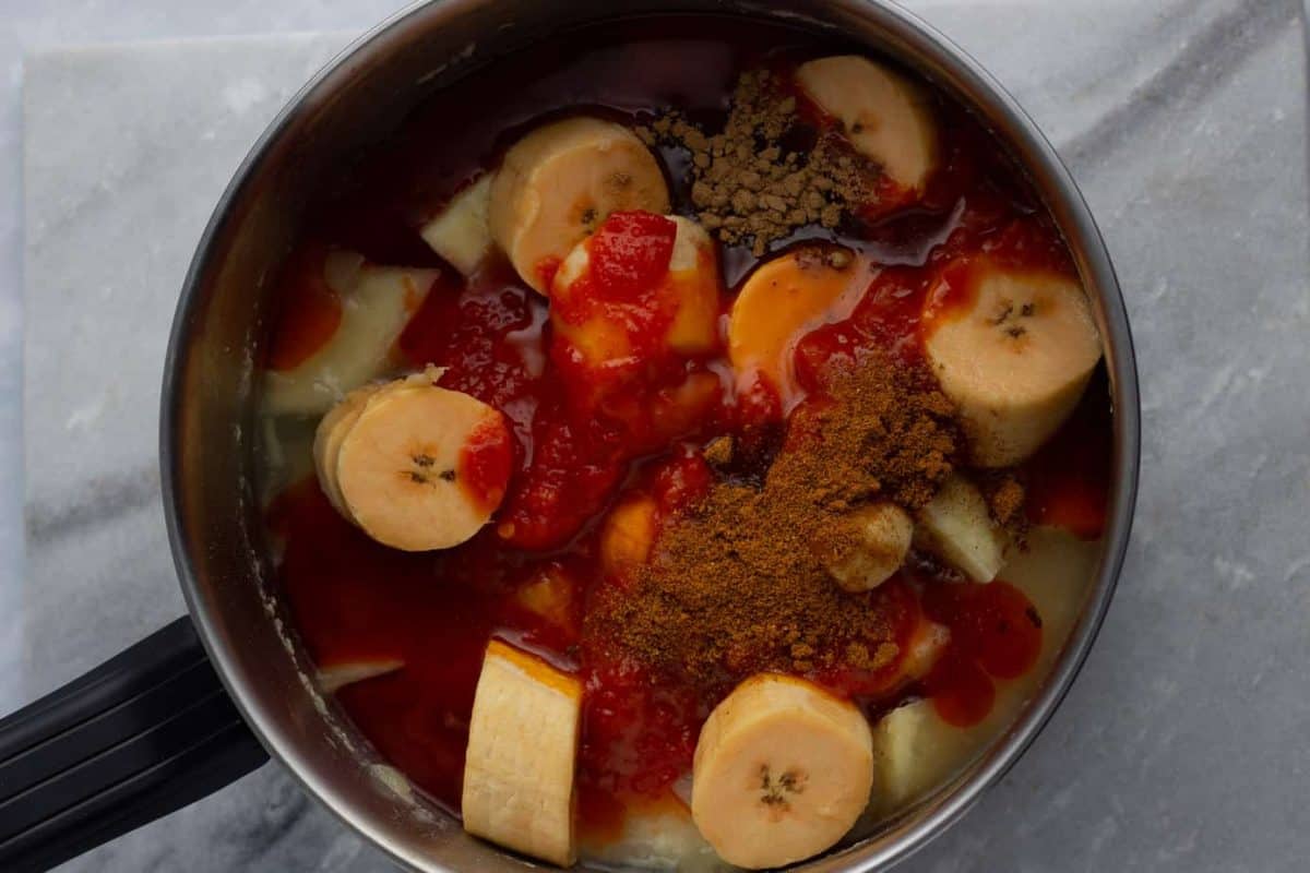Yam and plantain porridge in a pot
