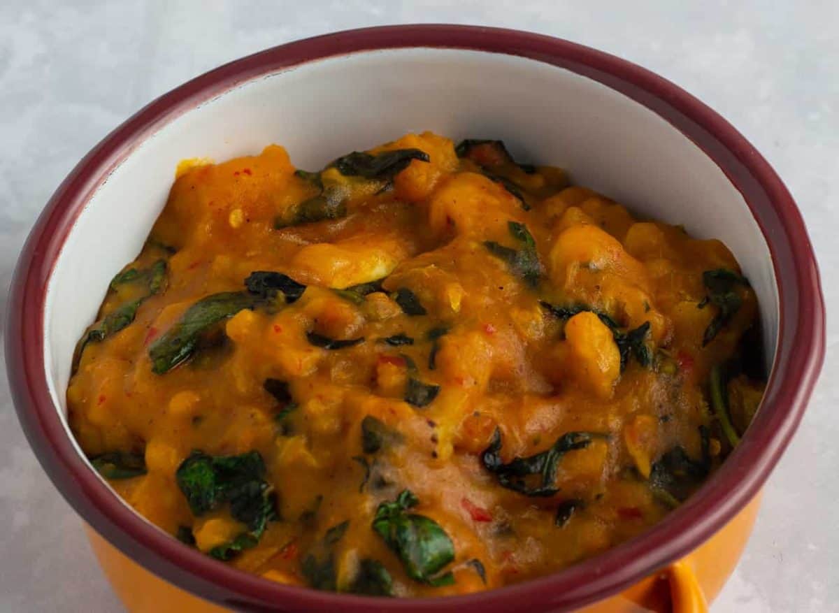 Yam porridge with plantain and spinach