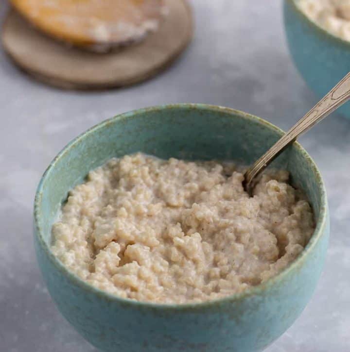 Breakfast Couscous Thiakry in a green bowl