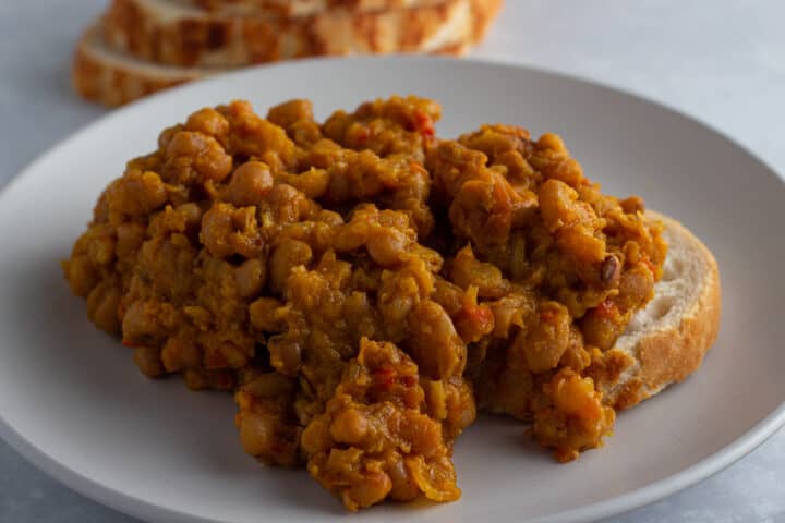 Nigerian beans served over bread