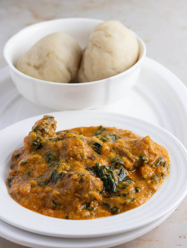 Miyan taushe - Hausa soup served with semolina