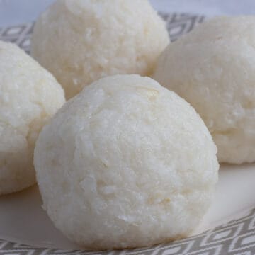 Tuwo shinkafa (Hausa Rice Balls)