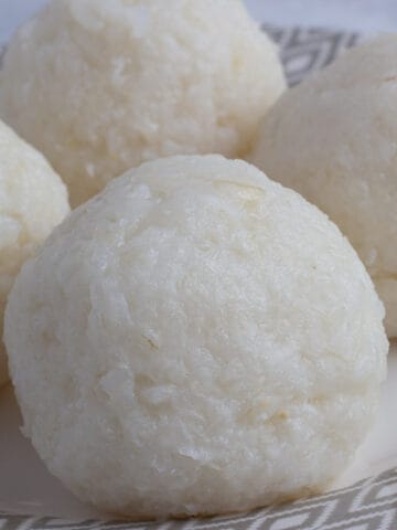 Tuwo shinkafa (Hausa Rice Balls)