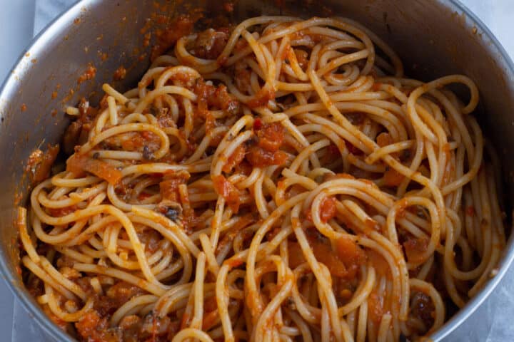 Jollof spaghetti in a pot