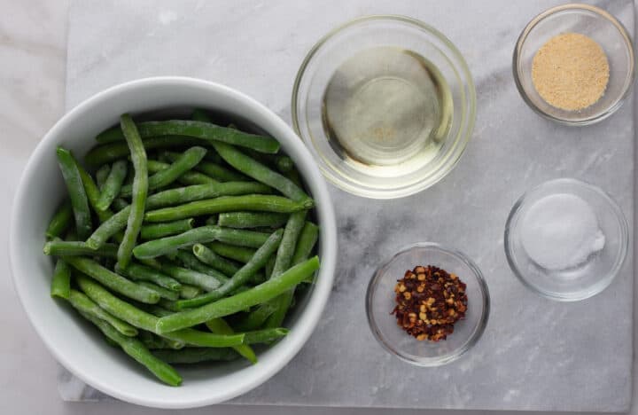 Ingredients needed to make frozen green beans in the air fryer